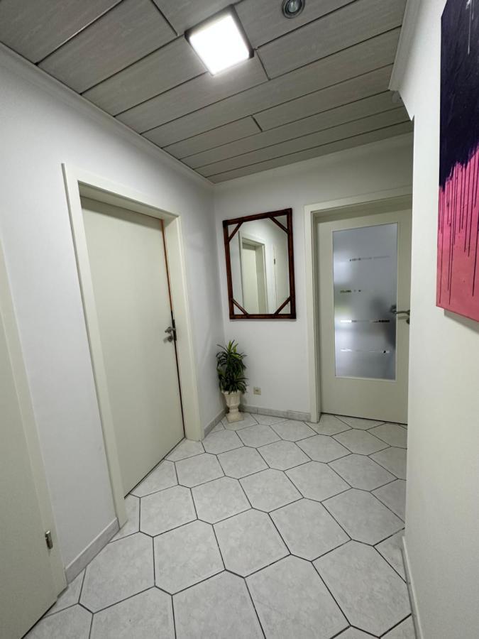 Ferienwohnung Am Hafen Ruestersiel Wilhelmshaven Exterior photo